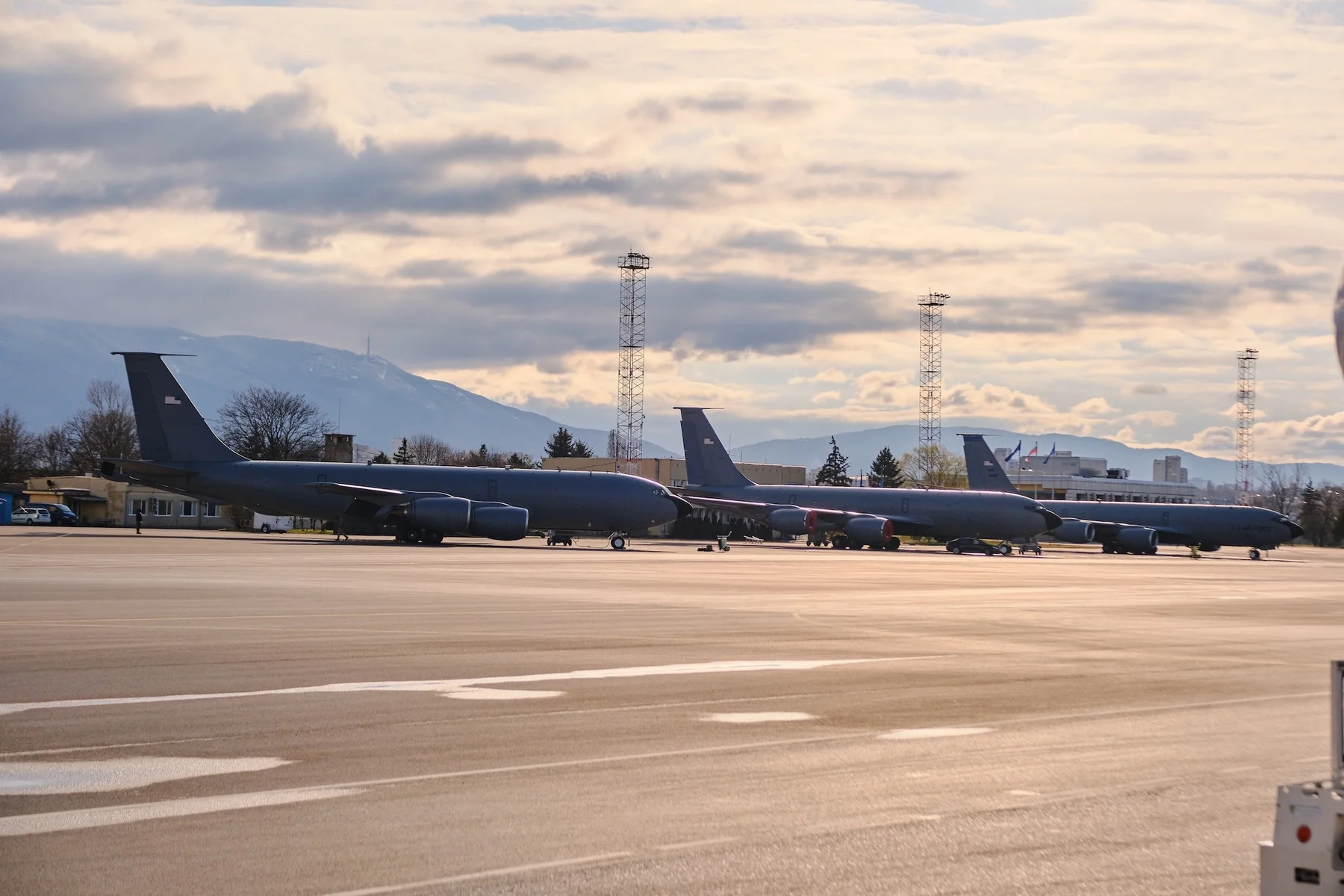 What better start than some Boing KC-135 sleeping silently on Sofia airport :D