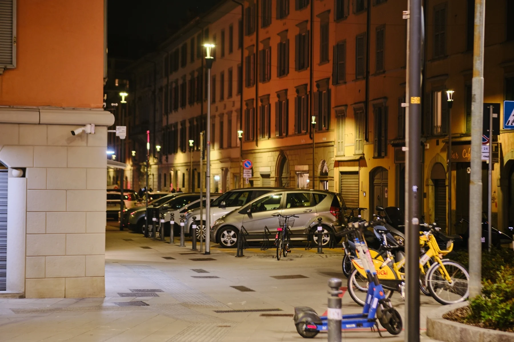April }> Milan